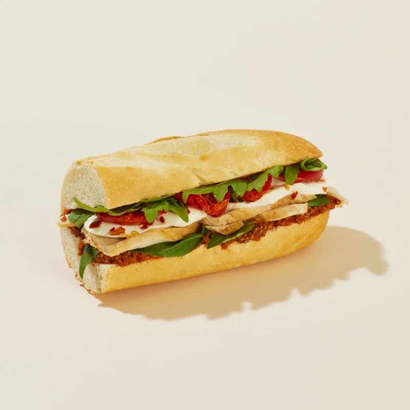 US004668 Romesco Chicken & Mozzarella Baguette Slim