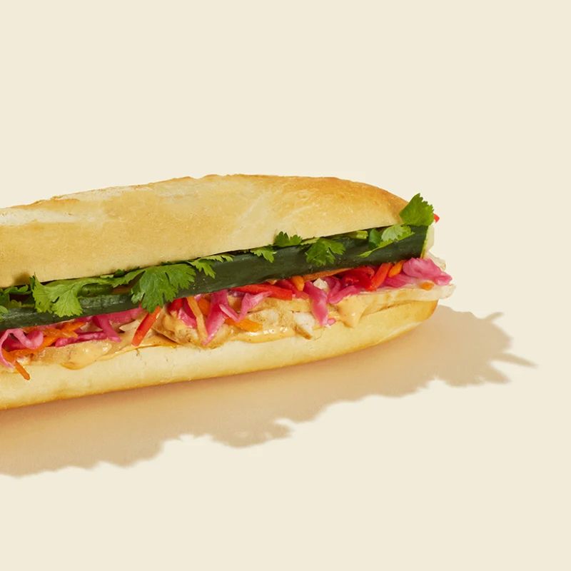 US005262 Prets Chicken Banh Mi Slim